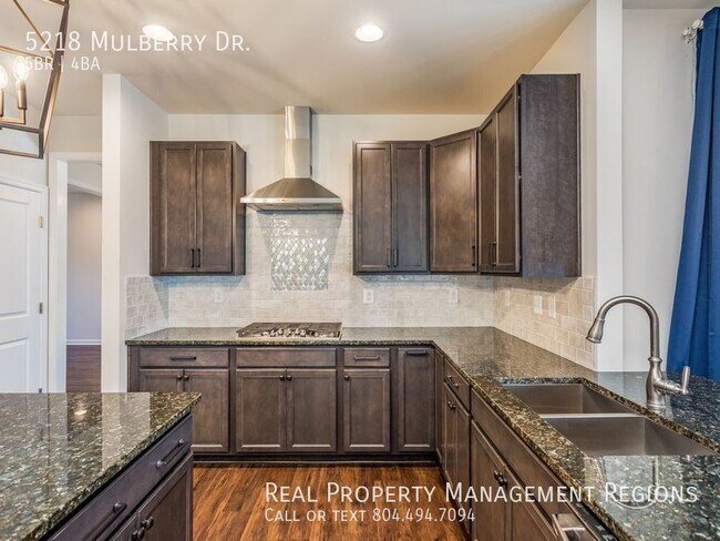 Building Photo - 5218 Mulberry Dr