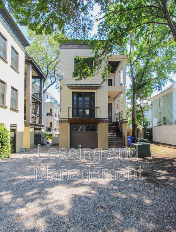 Primary Photo - 13 Corinne St