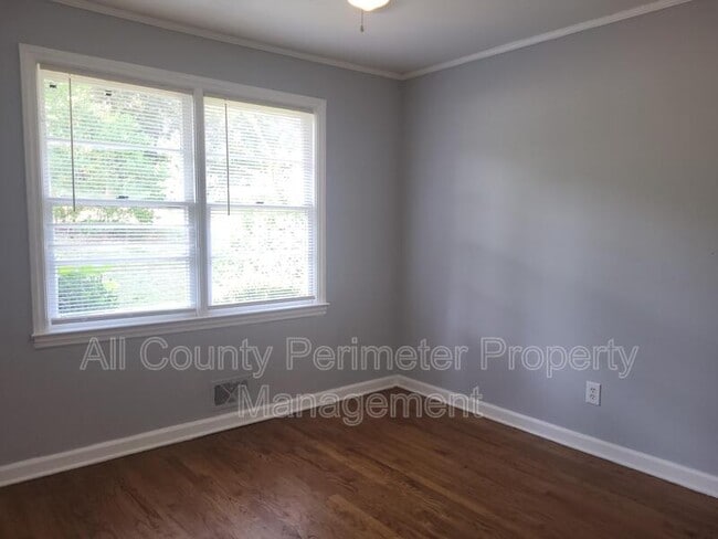 Building Photo - 2759 Ellenwood Cir