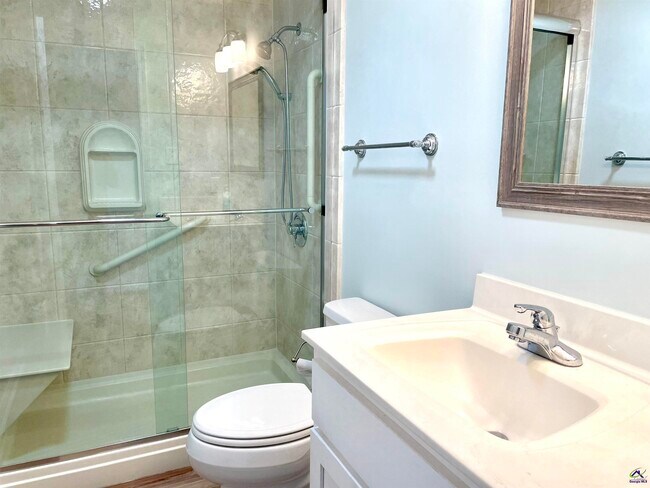 Building Photo - 205 Ellicott Dr