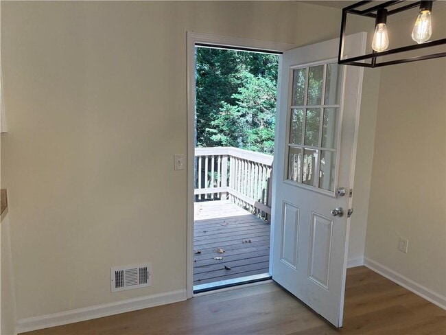 Building Photo - 1045 Coker Cir NW