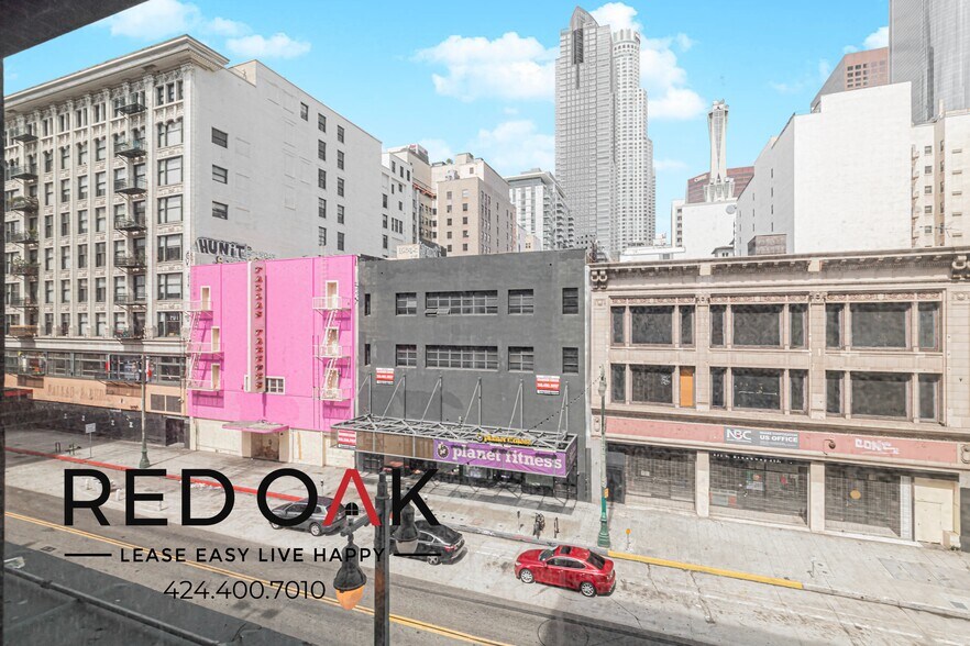 Building Photo - 430 S Broadway