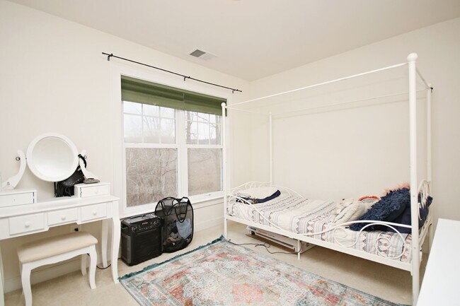 Building Photo - Dog-Friendly Brookwood Home Near UVA & Downtown