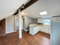 Building Photo - 37 Grove St