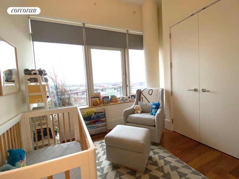 Building Photo - 10-17-17 Jackson Ave