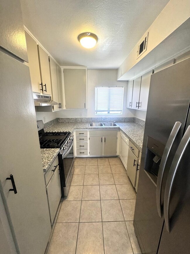 Building Photo - Ralston Village Remodeled Condo