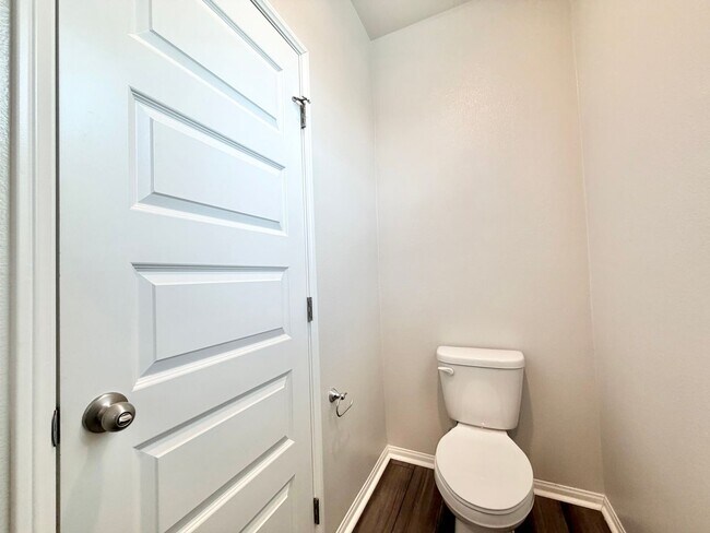 Building Photo - 3 bedroom Solar Home in Heirloom Farms for LEASE!