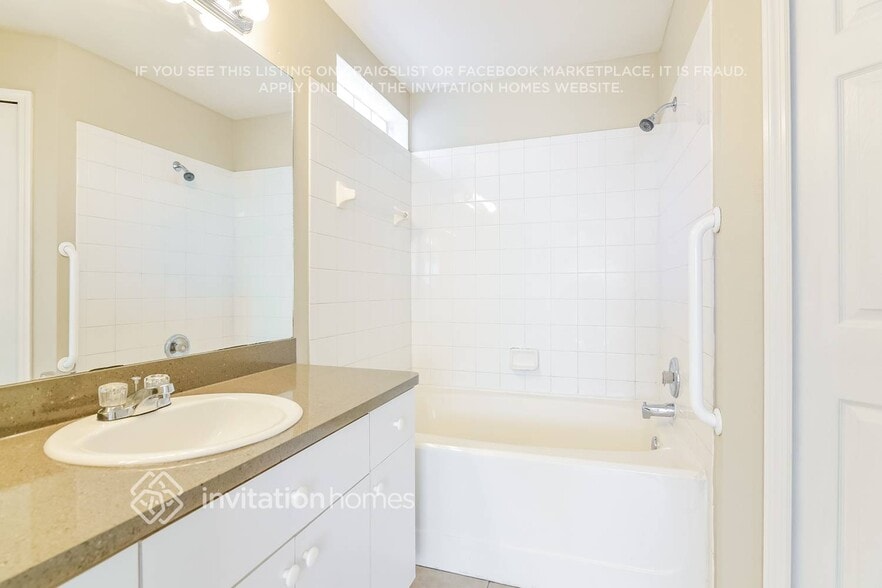 Building Photo - 722 Cape Cod Cir