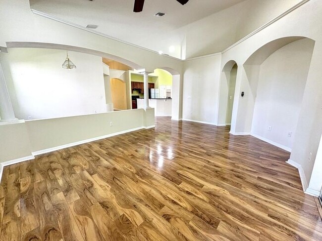 Building Photo - 10864 Cory Lake Dr