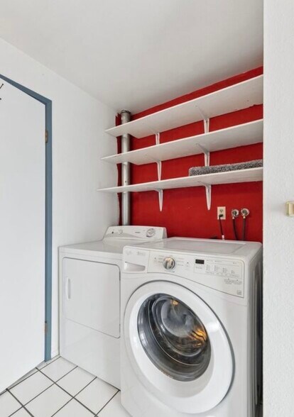 Washer/dryer - 1614 Groves Ave NW