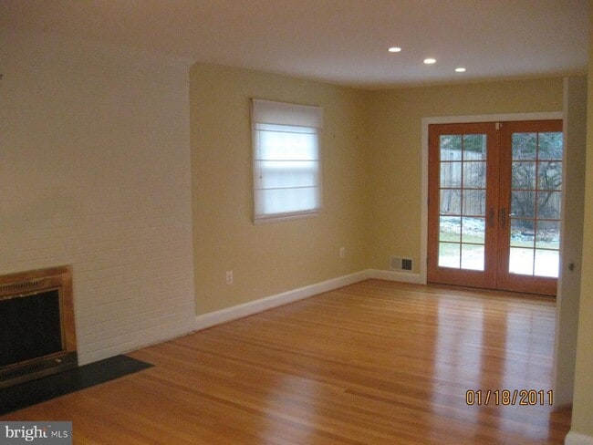 Building Photo - 8312 Bryant Dr