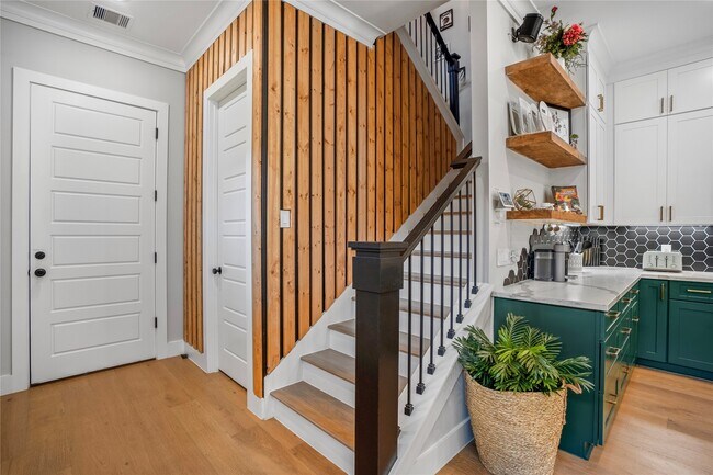 Building Photo - 3802 Buck St