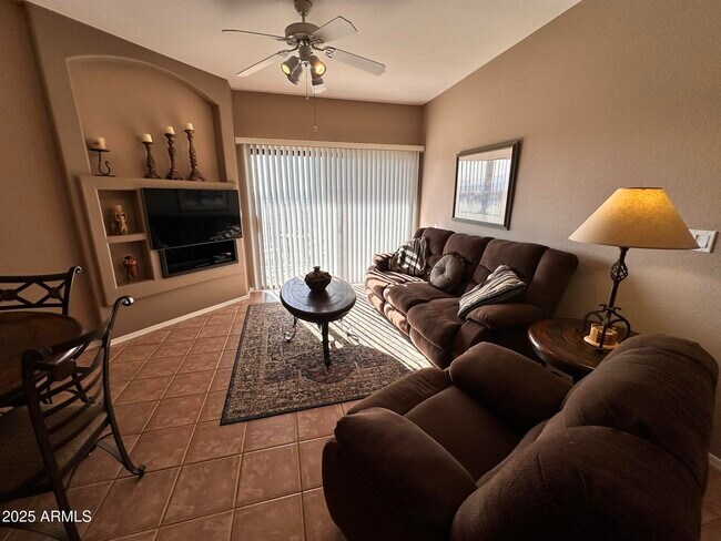 Building Photo - 10401 N Saguaro Blvd