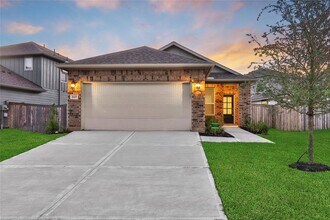 Building Photo - 6609 Lahna Oak Dr