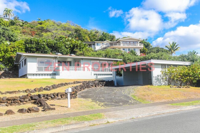 Primary Photo - Lower Waialae Iki 3 Bedroom, 2 Bath Single...