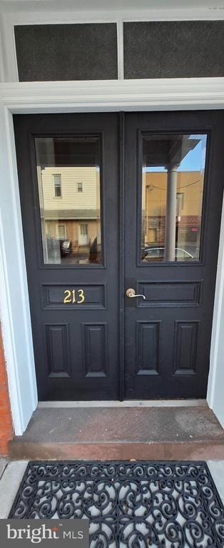 Building Photo - 213 W Market St