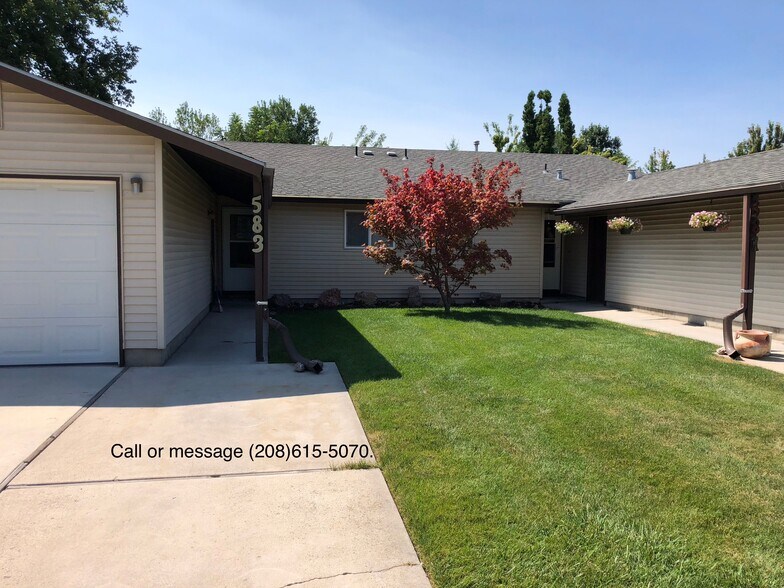 Building Photo - 583 Amanita St