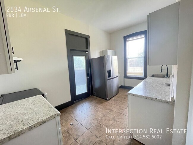 Building Photo - 2634 Arsenal St