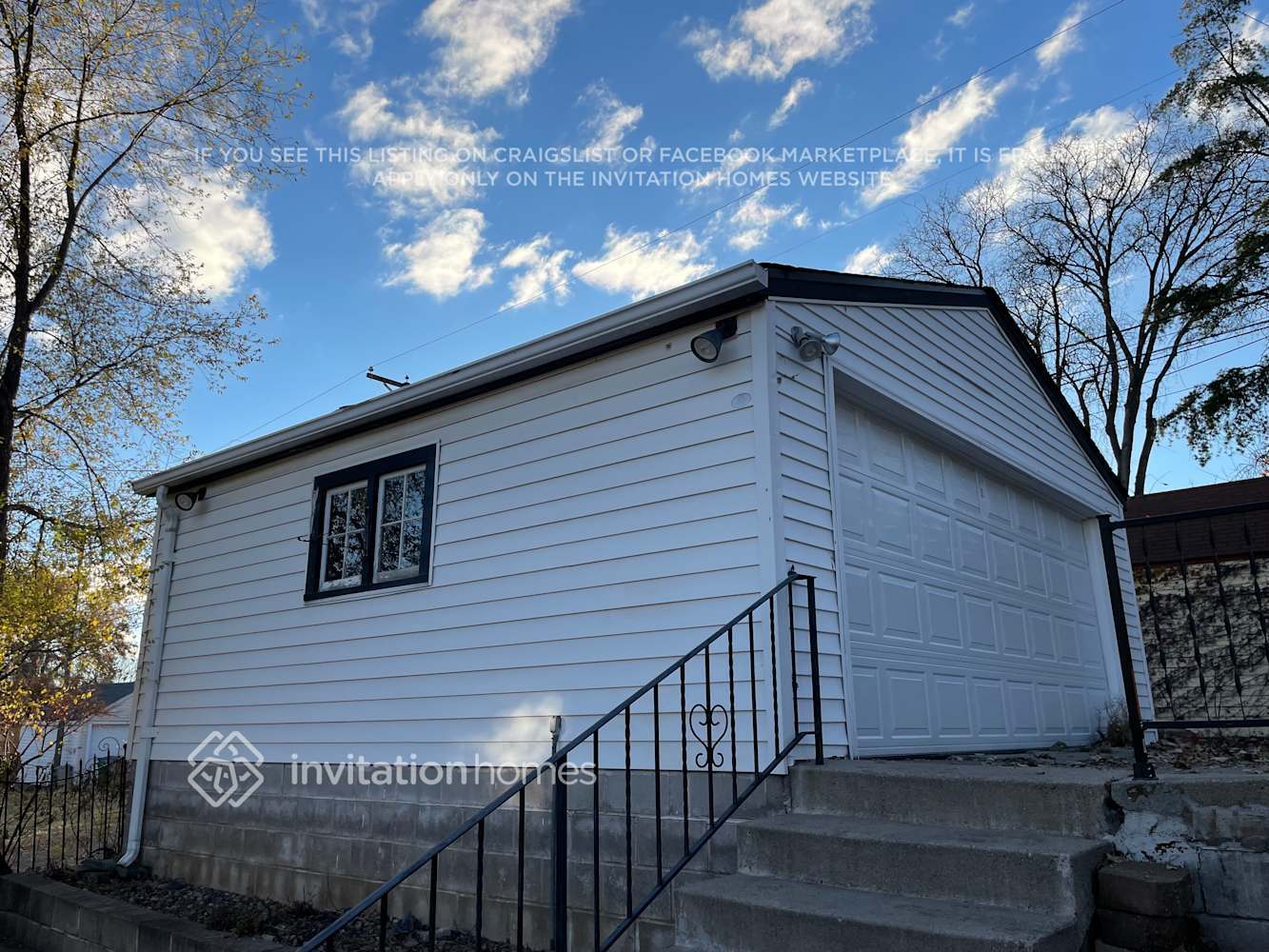 Building Photo - 5240 S 28th Ave