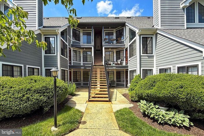 Primary Photo - 7005 Birkenhead Pl