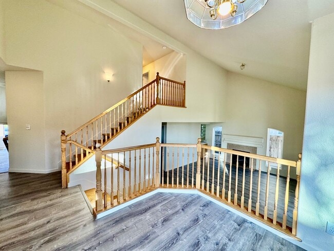 Building Photo - REDUCED!!! 4 Bedroom, 3 Bath Tri-Level Hom...