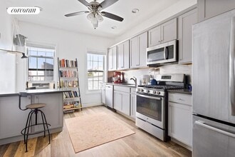 Building Photo - 117 Roebling St