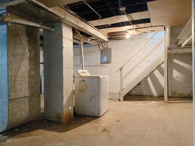 Building Photo - Cozy 2 bed 1 bath house $995 Sec 8 OK