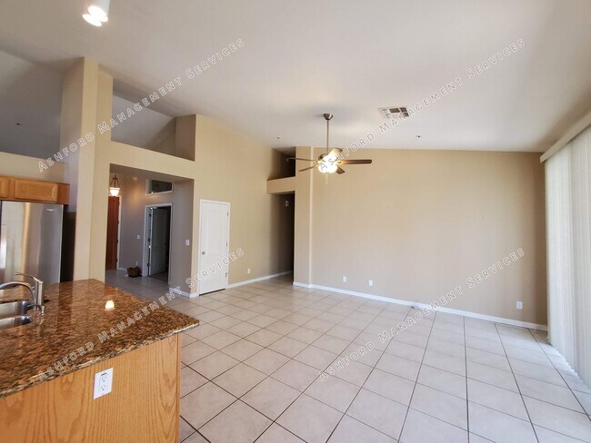 Building Photo - 3 BEDROOM WITH POOL NORTH SCOTTSDALE