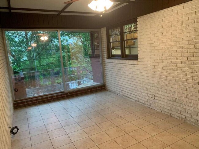 Building Photo - 3543 Simpson Farm Dr SE