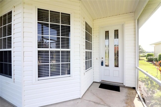 Building Photo - 5316 Sir Churchill Dr