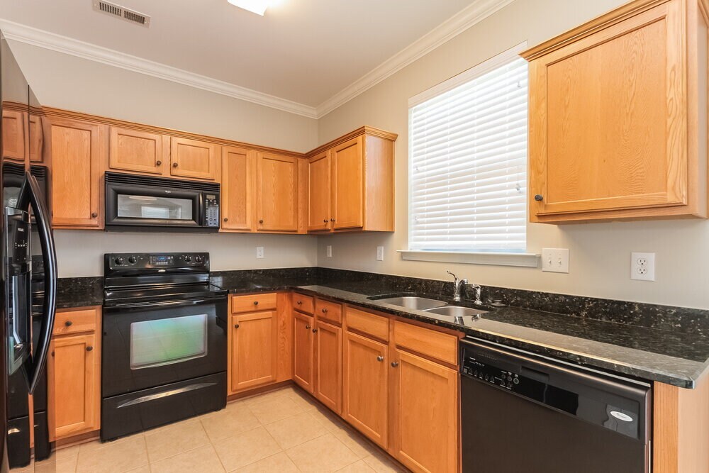 Building Photo - 3412 Market View Dr