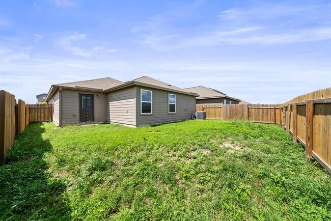 Building Photo - 216 Wincanton Ln