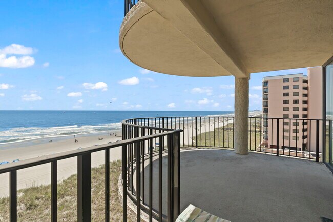 Building Photo - 1425 S Ocean Blvd