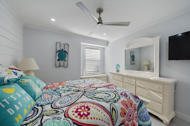 Building Photo - 3902 Fairway Dr S