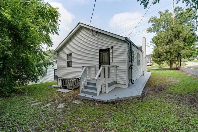 Building Photo - 510 N Germantown Rd