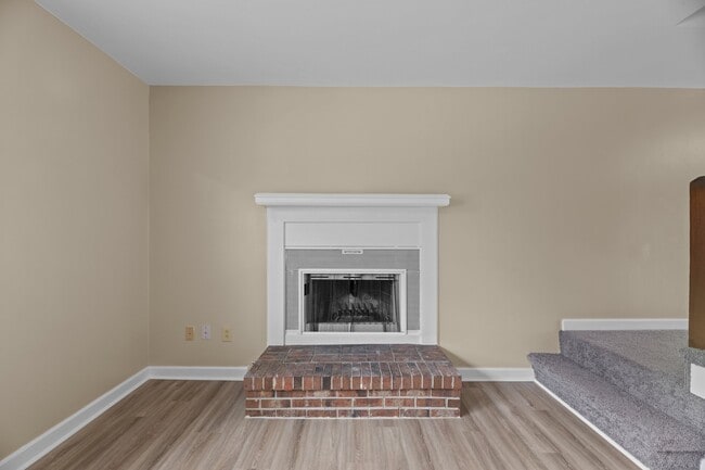 Building Photo - 21 Donnell Ave