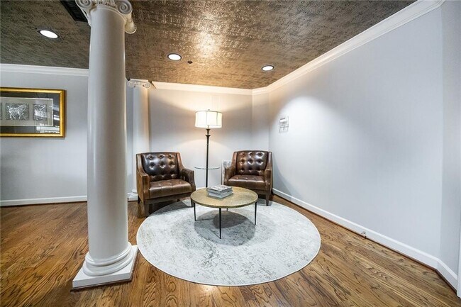 Building Photo - 1735 W Peachtree St NE