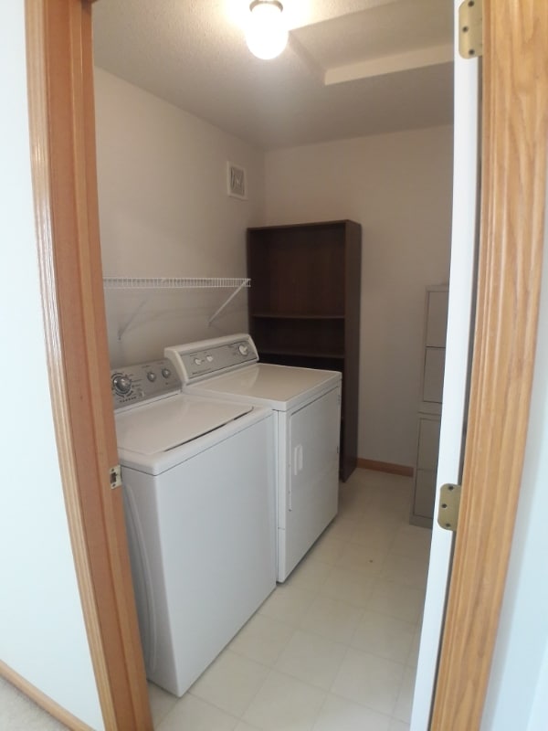 Building Photo - 2187 Cool Stream Cir