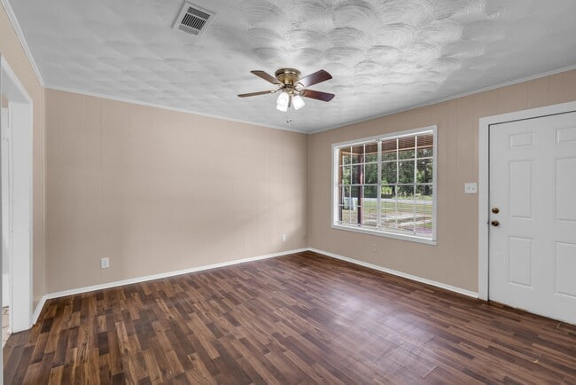 Building Photo - 9701 MS-613