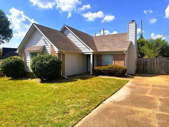 Building Photo - 6982 Lagrange Hill Rd