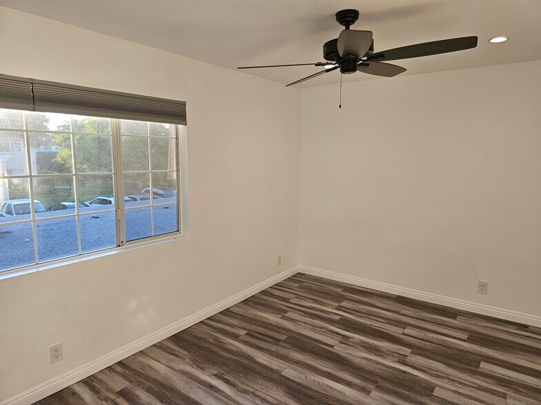 Building Photo - 6501 Vanalden Ave