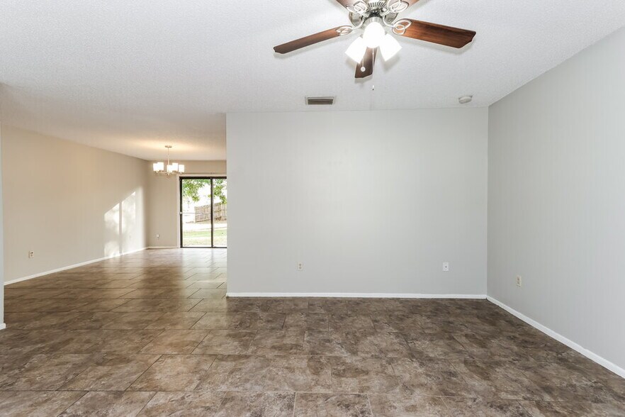 Building Photo - 958 Albion St NW