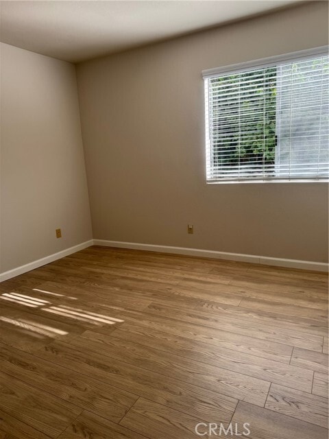 Building Photo - 12 Brookdale