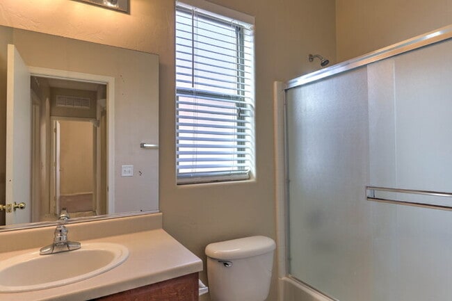 Building Photo - Located in beautiful Rancho Sahuarita!!!!!!!!!!!!