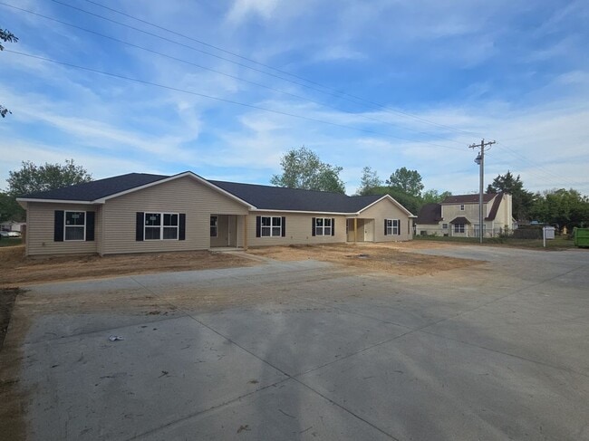 Building Photo - 302 Hawaii Ave