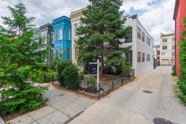 Building Photo - 1907 11th St NW