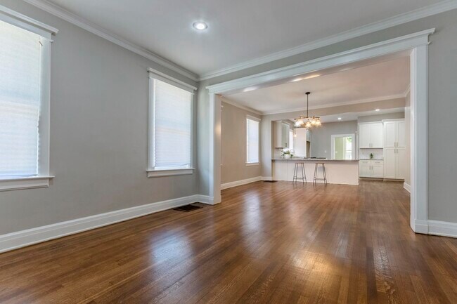 Building Photo - 1553 North Pkwy