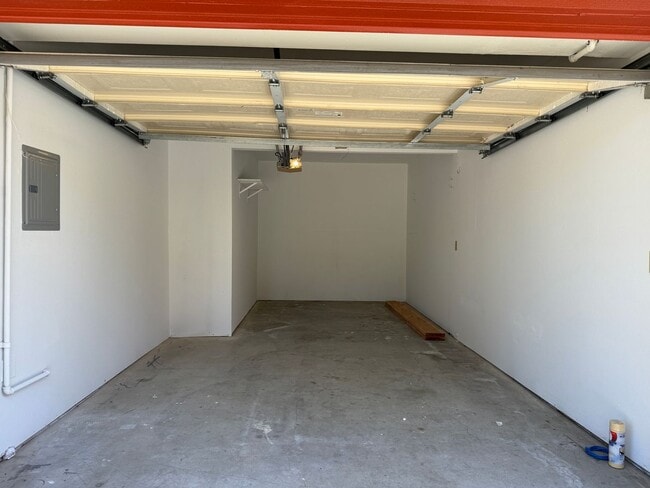 Building Photo - 704 Winstead Ct
