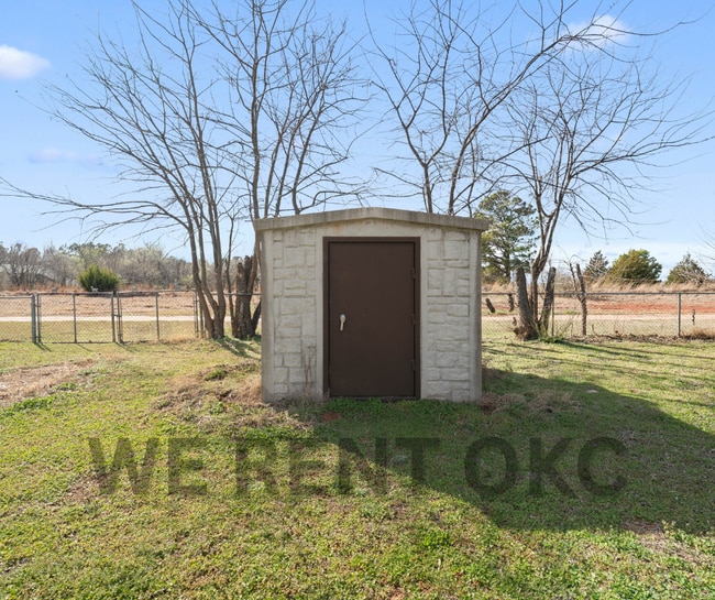 Building Photo - 16391 Lynn St