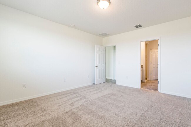 Building Photo - 4/3  Lawson Dunes in Haines City